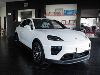 PORSCHE MACAN ELECTRIC