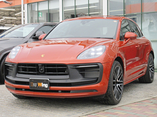 PORSCHE
