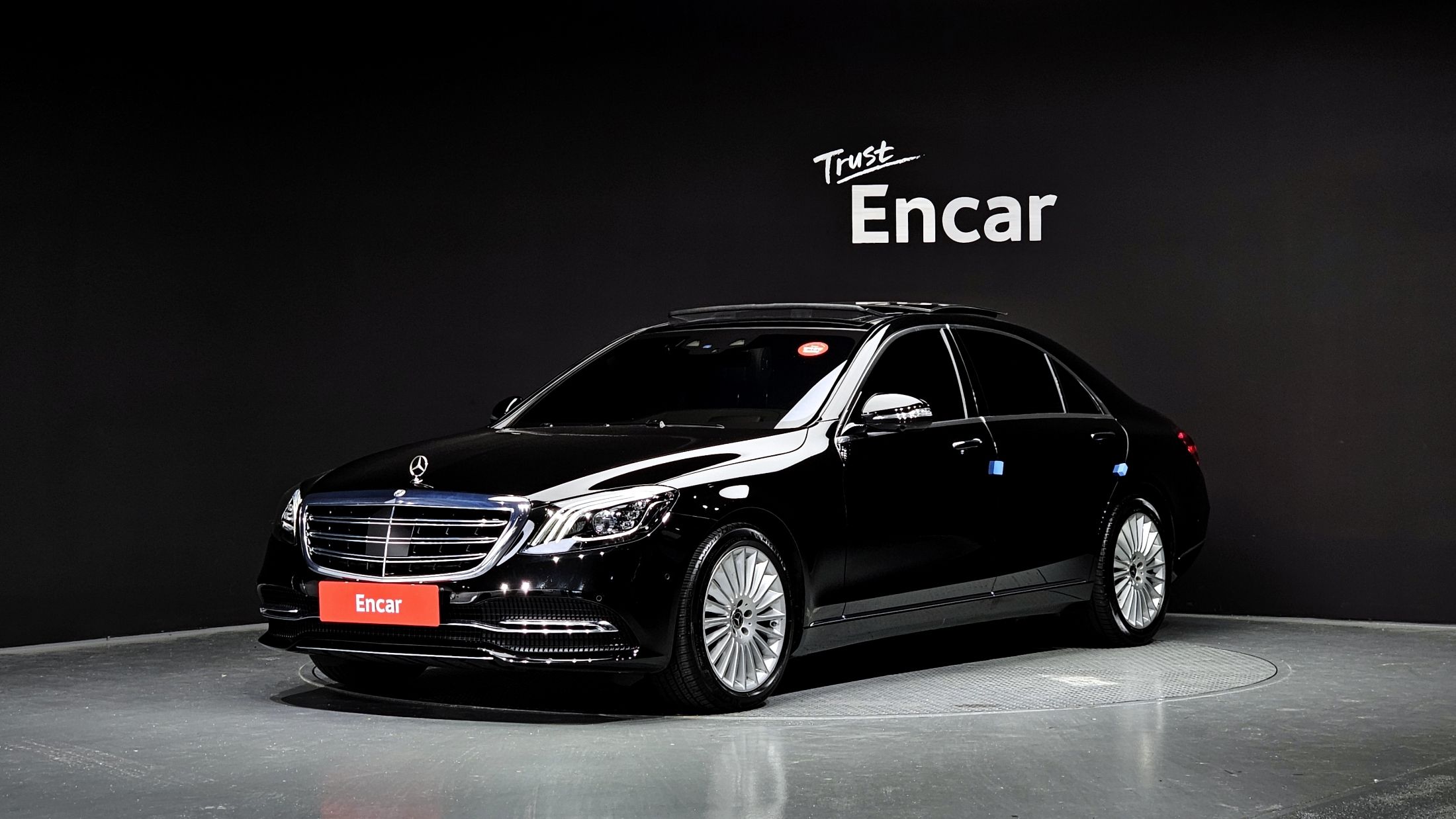 Mercedes benz корея. Mercedes s class. Mercedes benz корея. Доход бмв и мерседес. Mercedes s400 2014.
