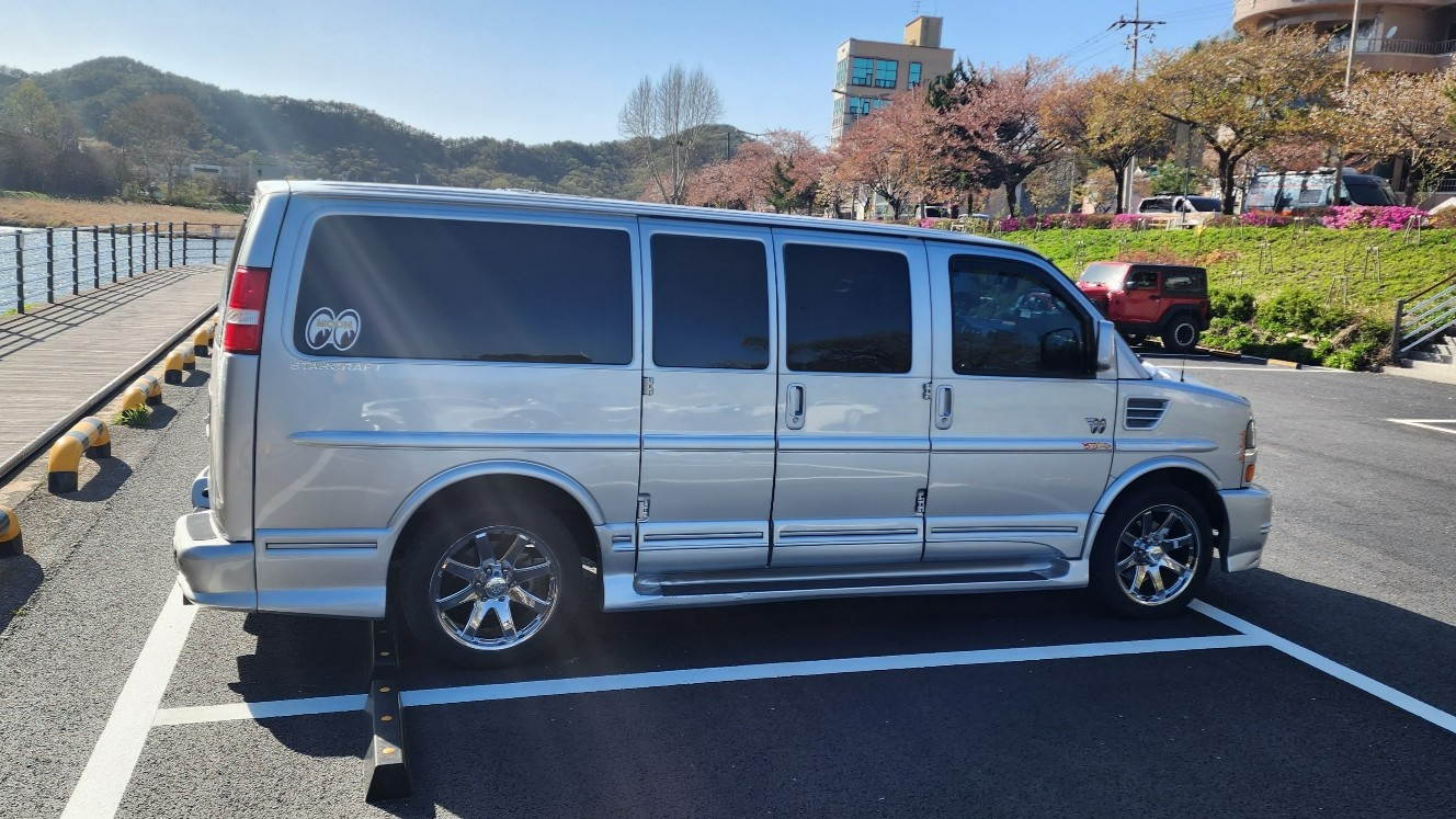 Chevrolet Express van