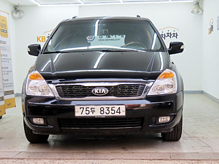 Kia Grand Carnival 2012