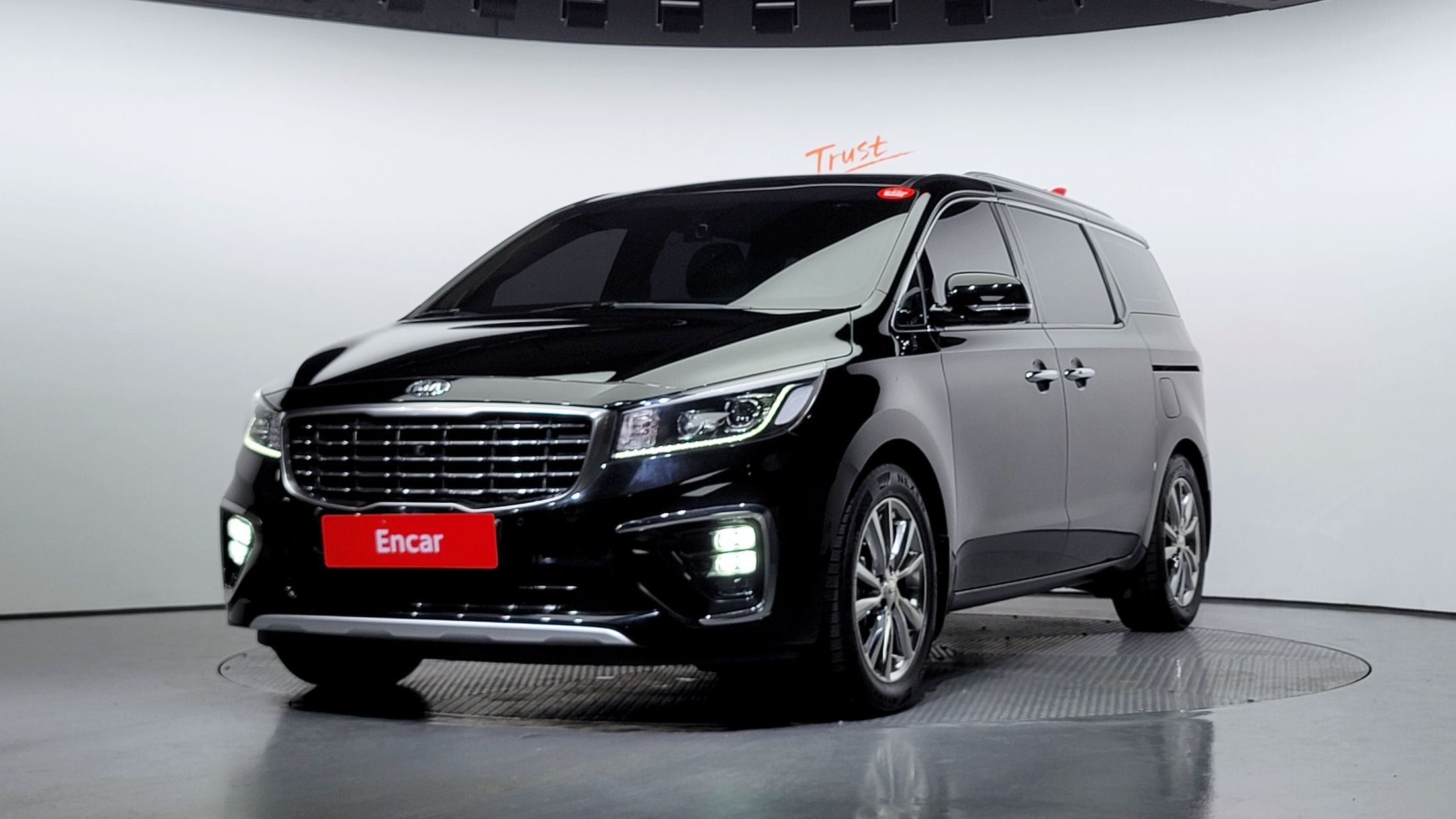 Kia Carnival Luxe 2023. Киа Карнивал 2019 цена.