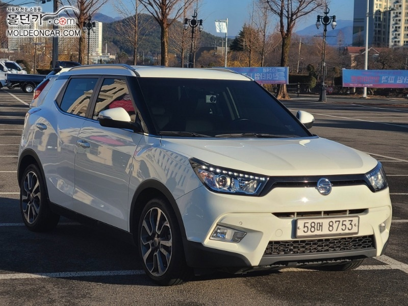 SSANGYONG Tivoli 2015