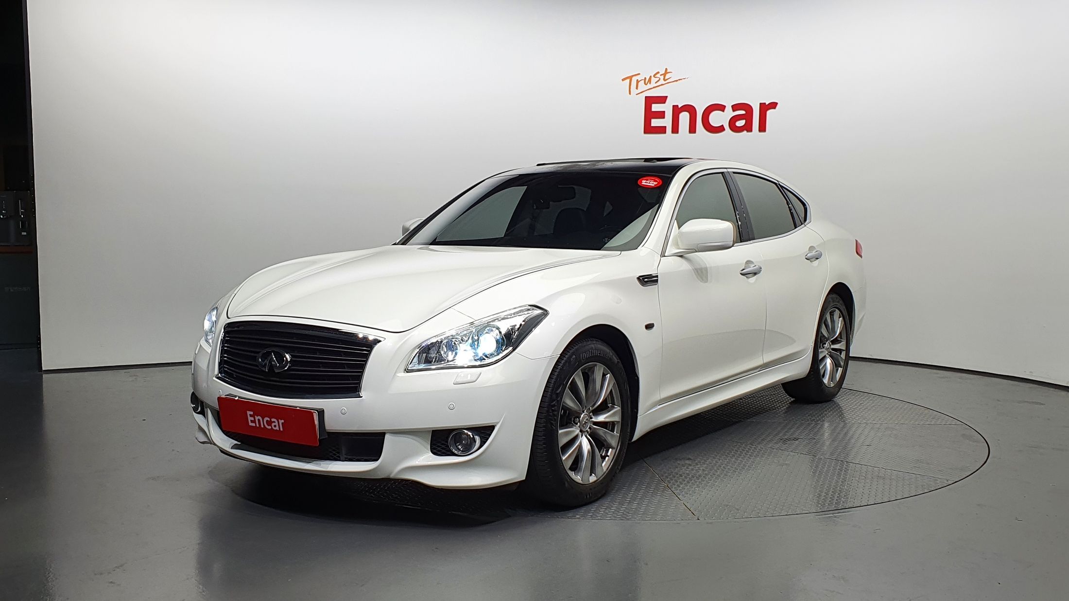 Infiniti m37 2010