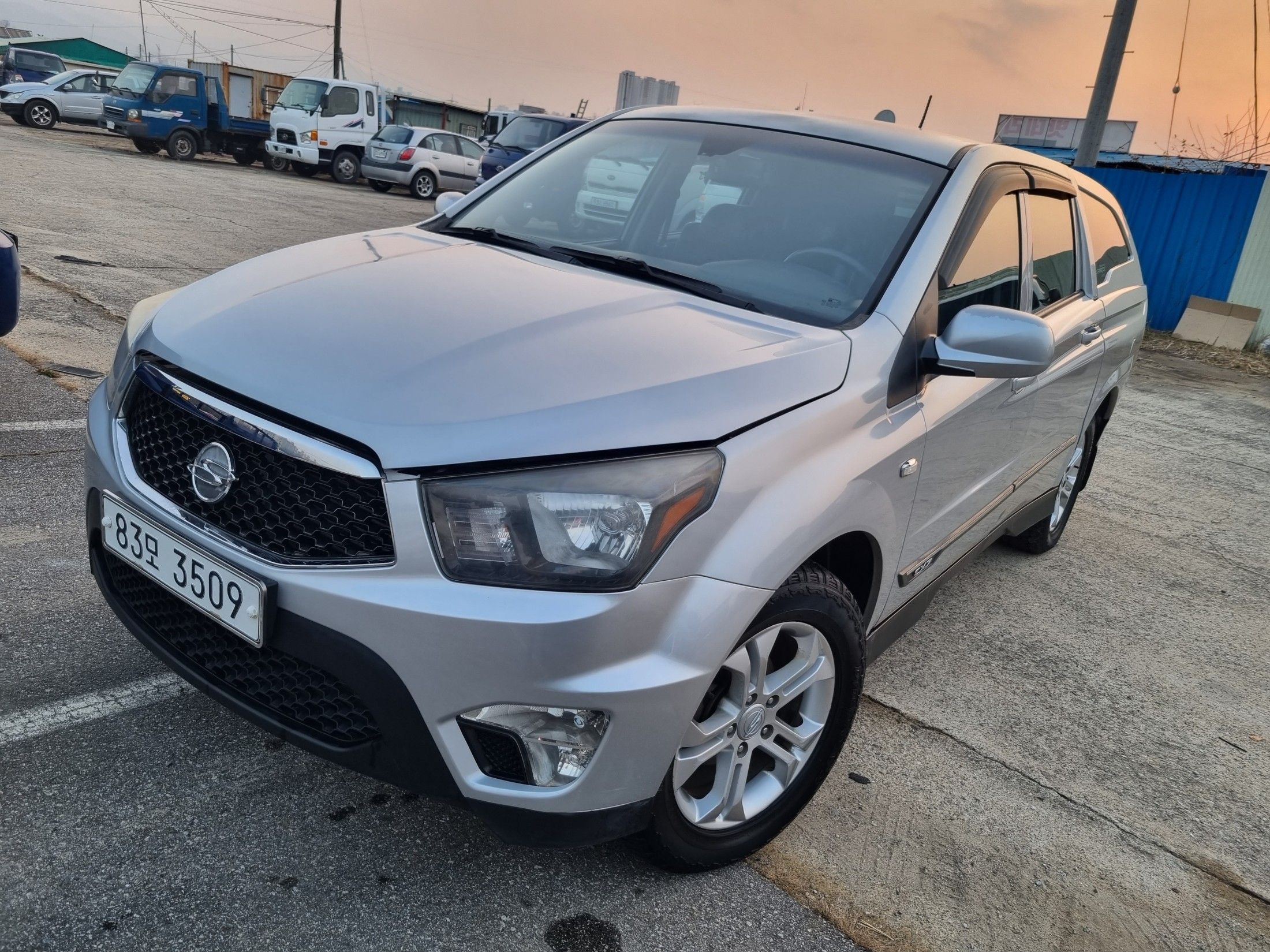 SSANGYONG Korando Sports.