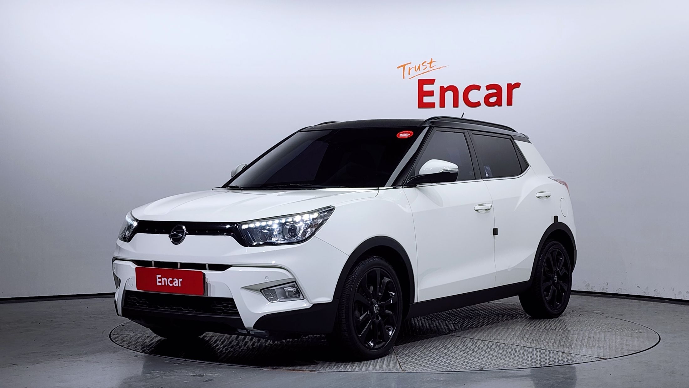 SSANGYONG Tivoli 2015