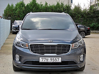 Kia Carnival 11 Seater