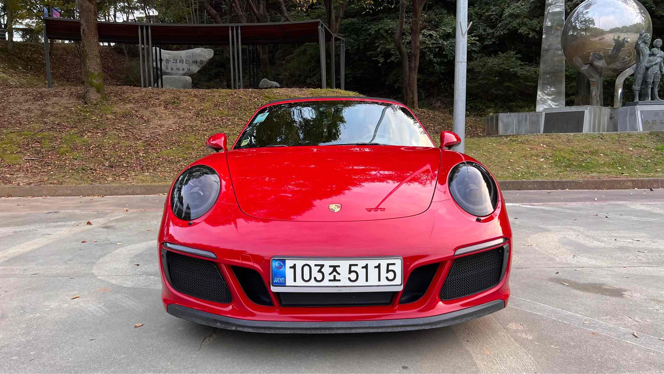 Porsche 911 открытая дверь