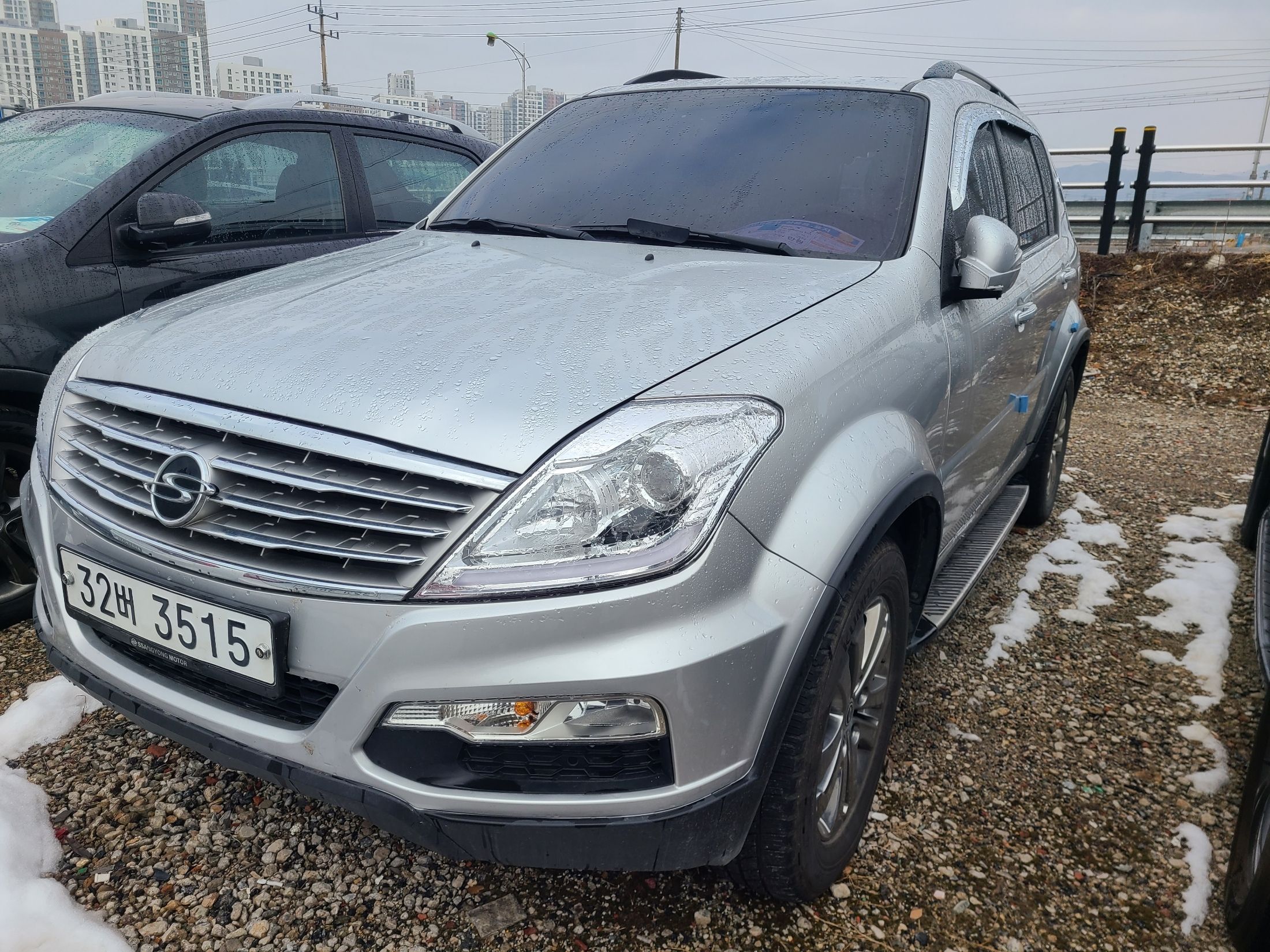 SSANGYONG Rexton w 2012