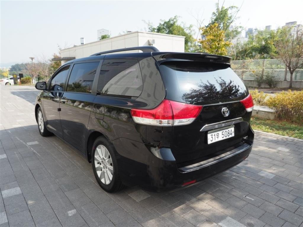 Toyota Sienna 2013