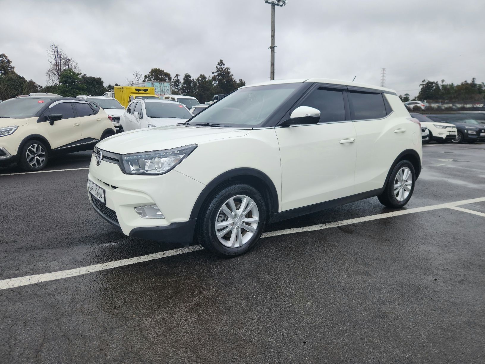 SSANGYONG Tivoli 2015