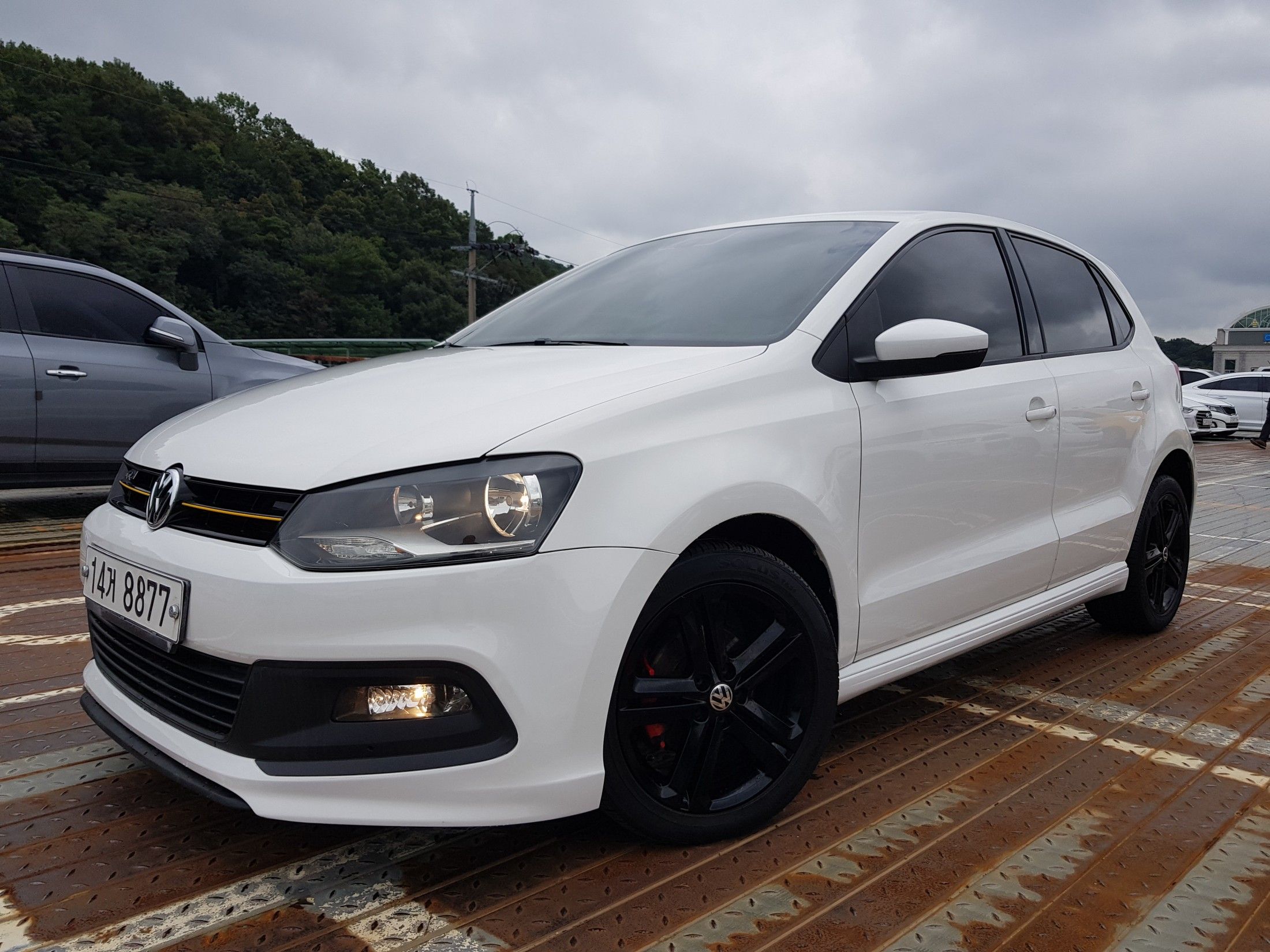 Volkswagen Polo 2014 White