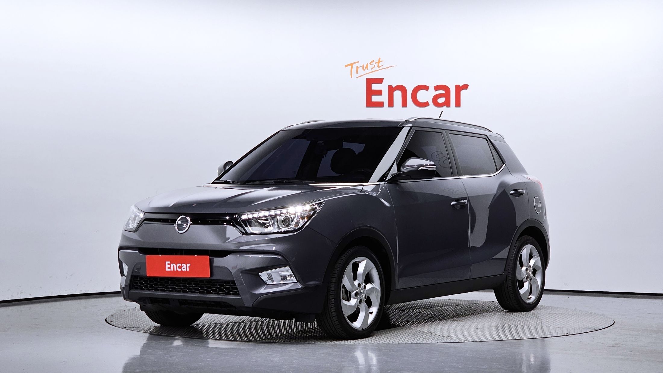 SSANGYONG Tivoli 2015