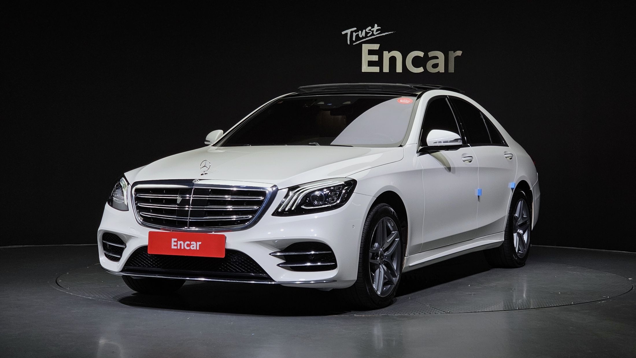 W212 2015. Мерседес в корее. Автомобиль без бренда красная мерседес. Автомобиль без бренда красная мерседес. Mercedes benz корея.