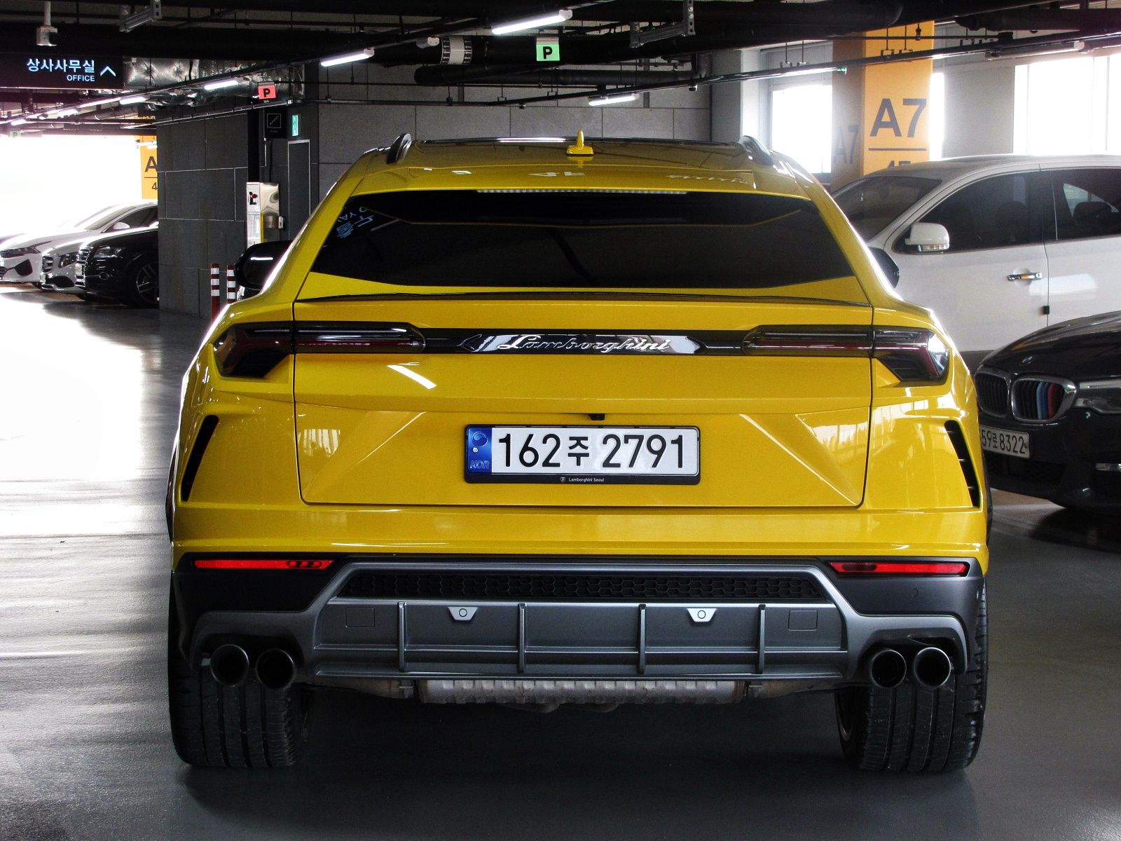 Lamborghini Urus 2019 Р¶РµР»С‚С‹Р№