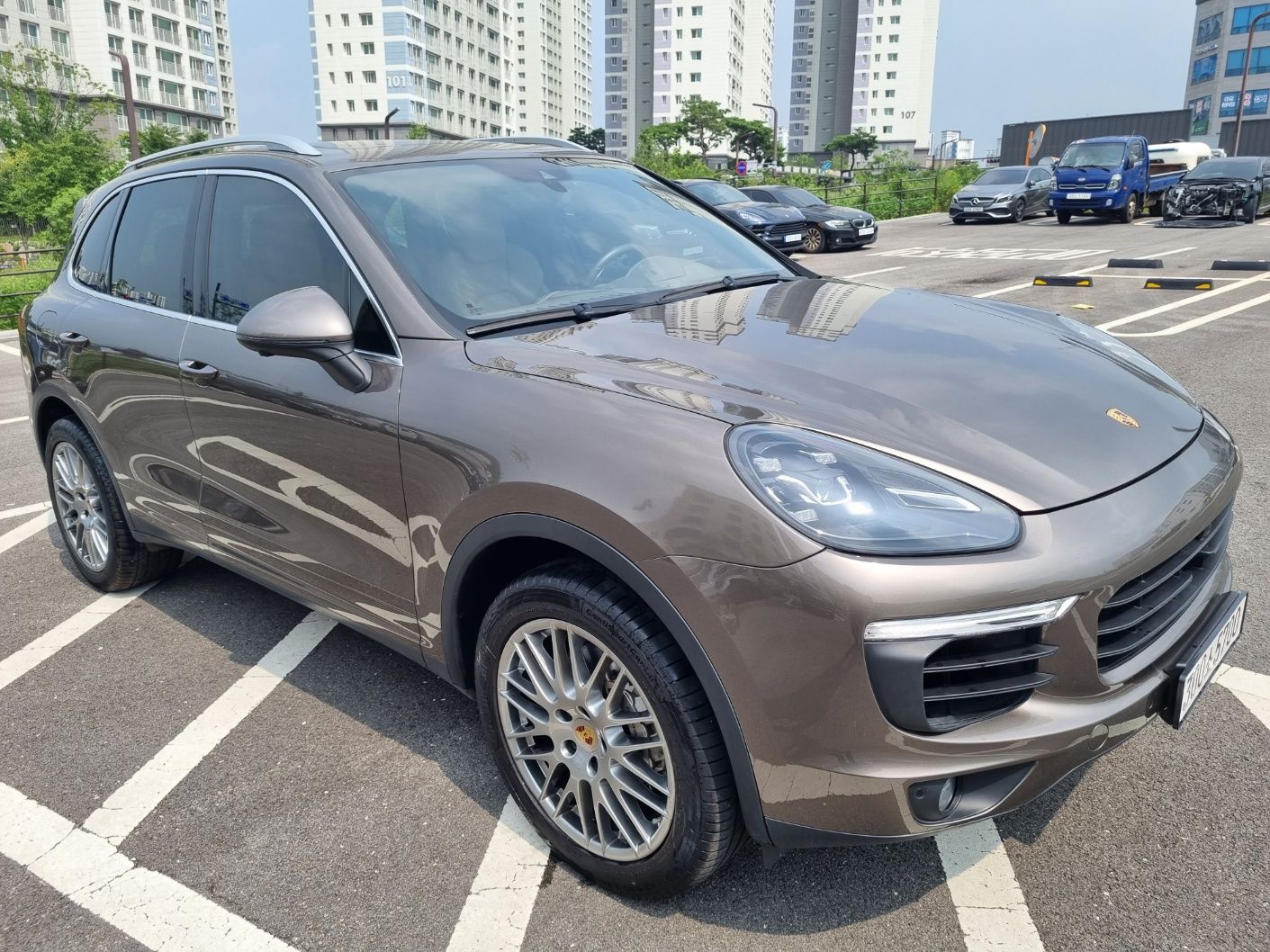 Porsche Cayenne 2016 коричневый