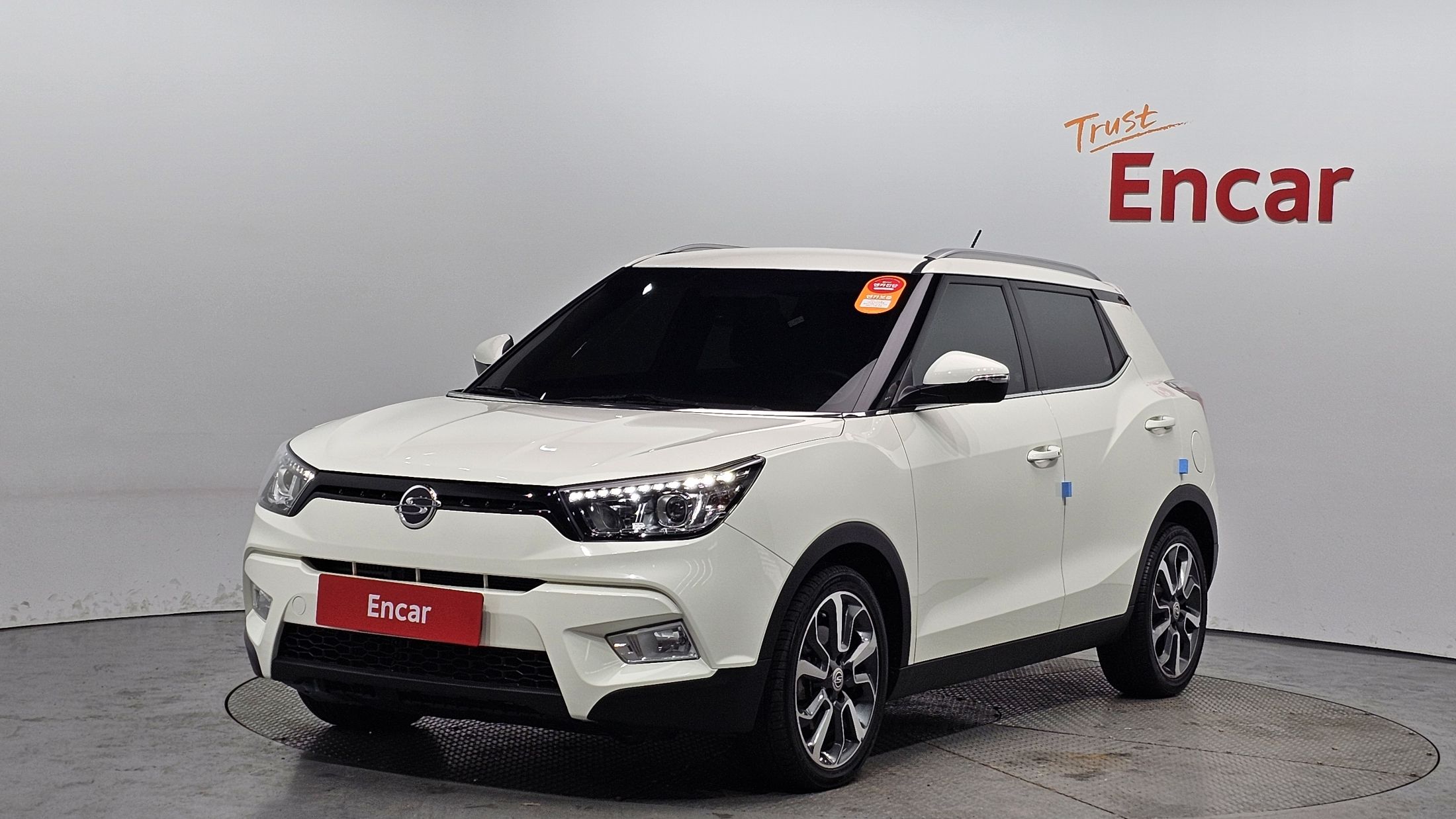 SSANGYONG Tivoli 2015