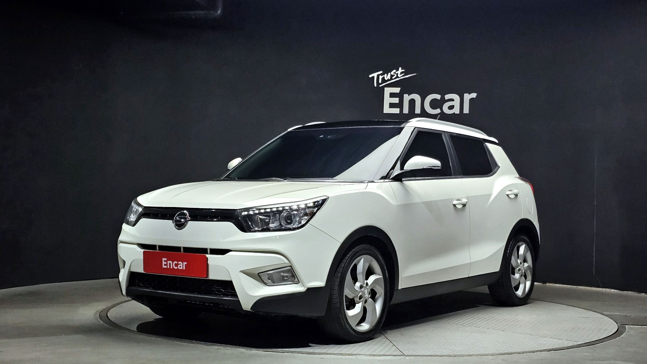 SSANGYONG Tivoli 2015