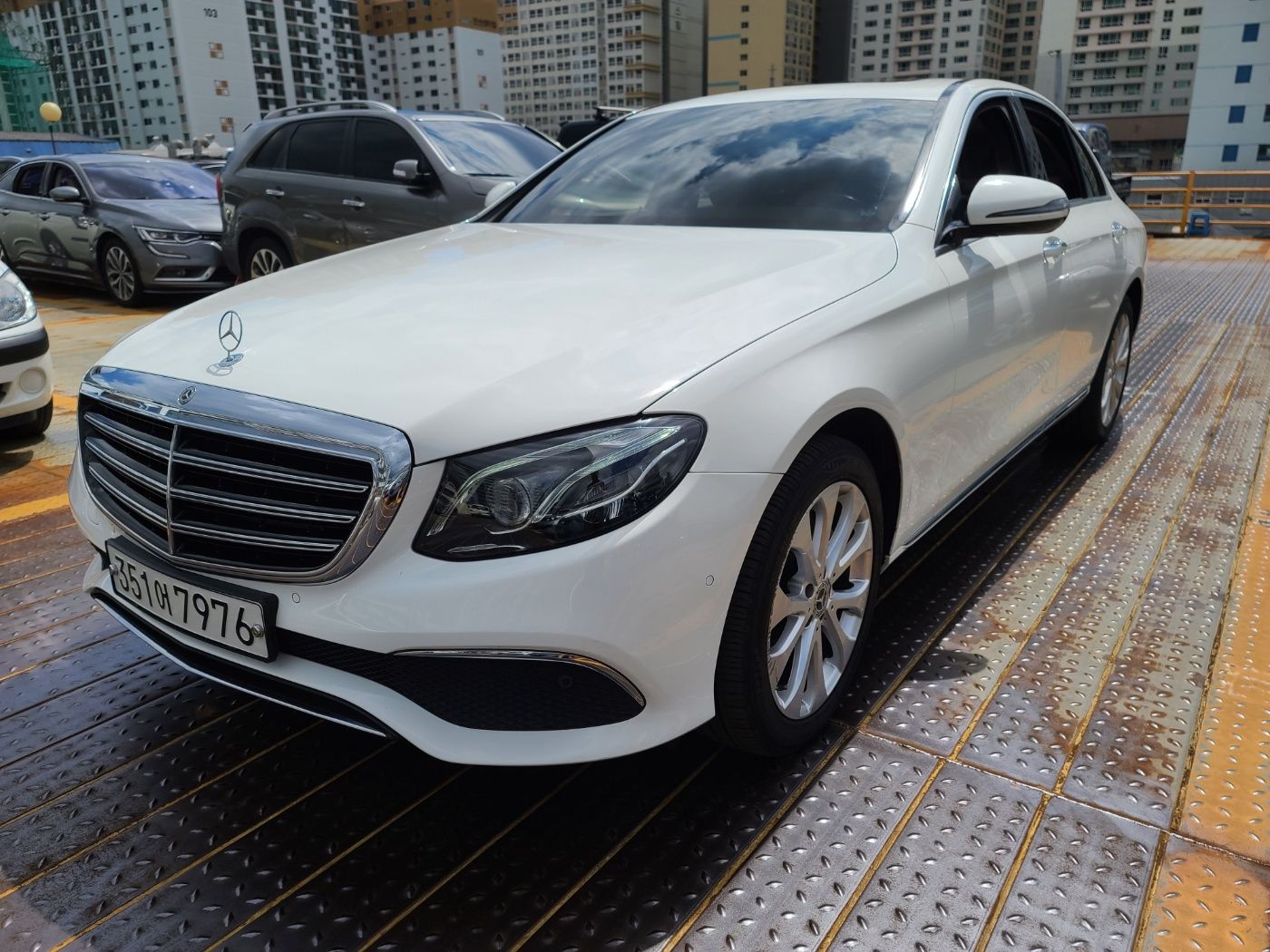 Мерседес бенц w213. Mercedes e200 w213. Мерседес е200 2019. Мерседес е200 новый. Mercedes e200 w213 черный.
