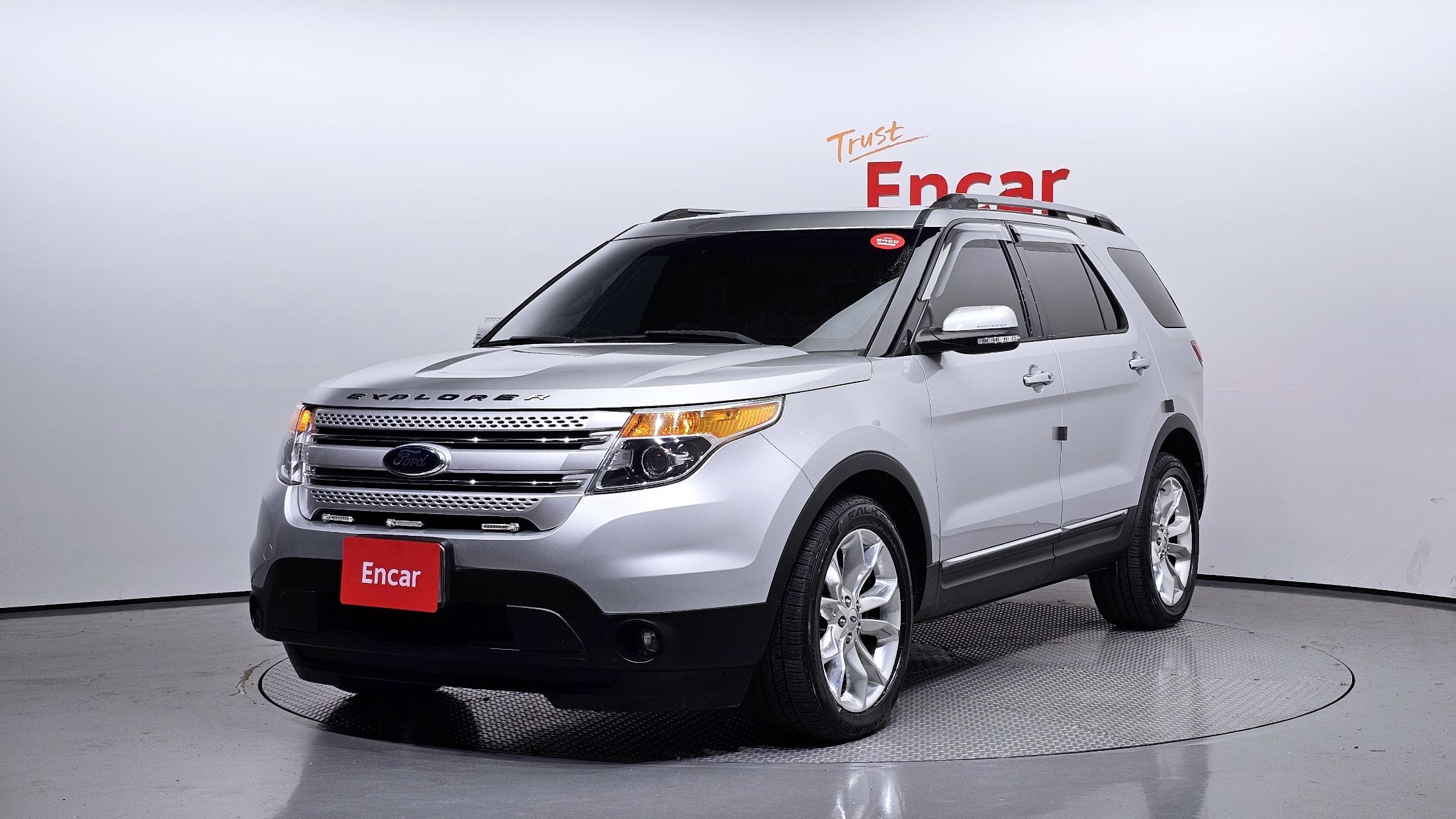 Ford Explorer 2012 с кузовом