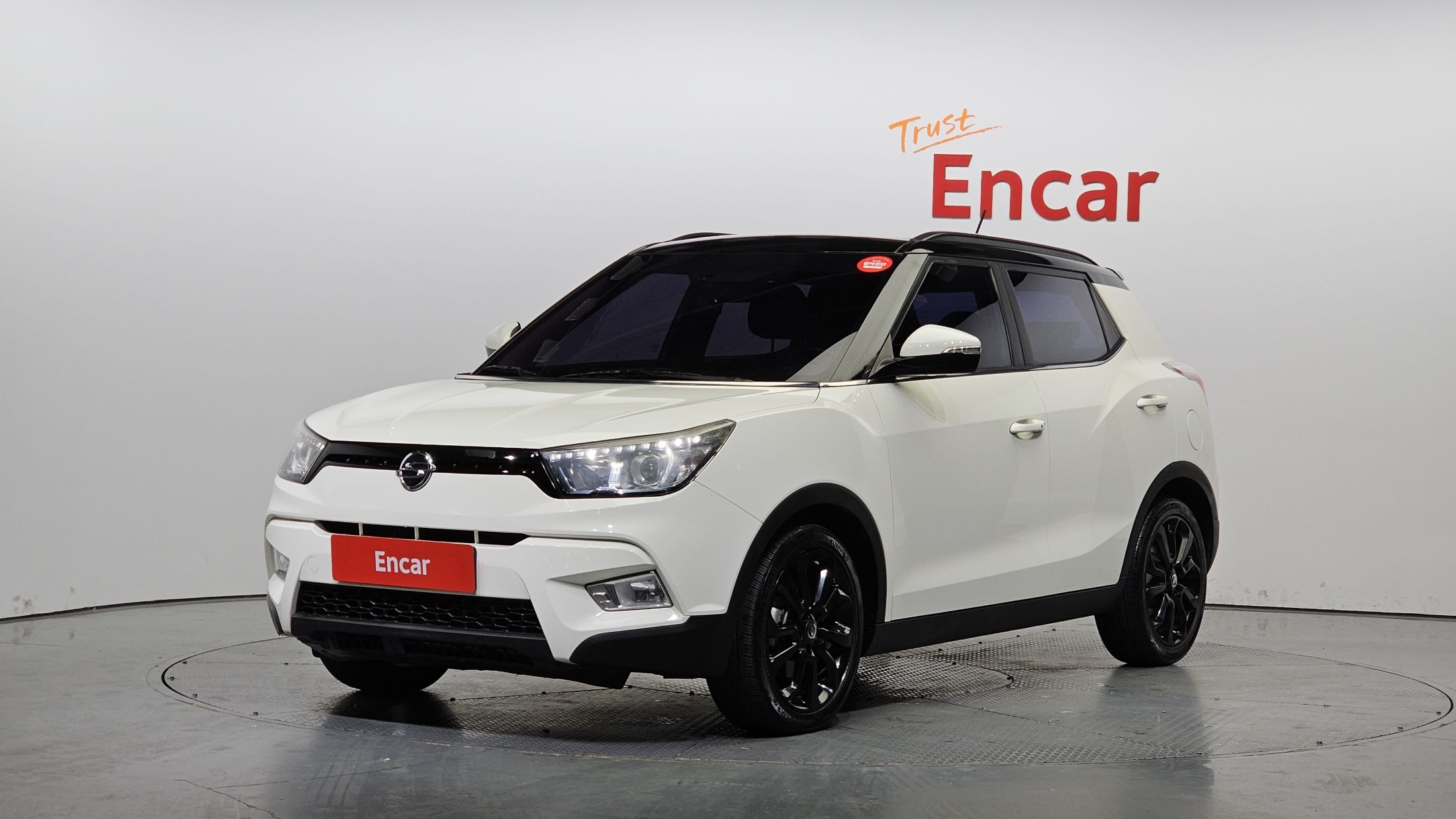 SSANGYONG Tivoli 2015