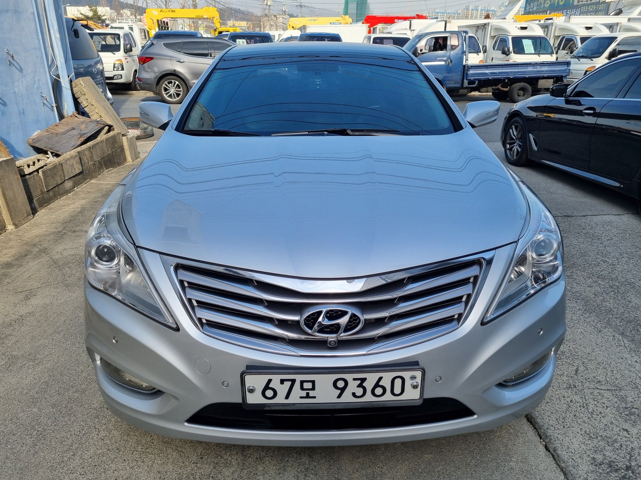 Hyundai grandeur hg. Хендай грандер 2012. Hyundai grandeur 2011. Hyundai grandeur. Хендай грандер 2012.