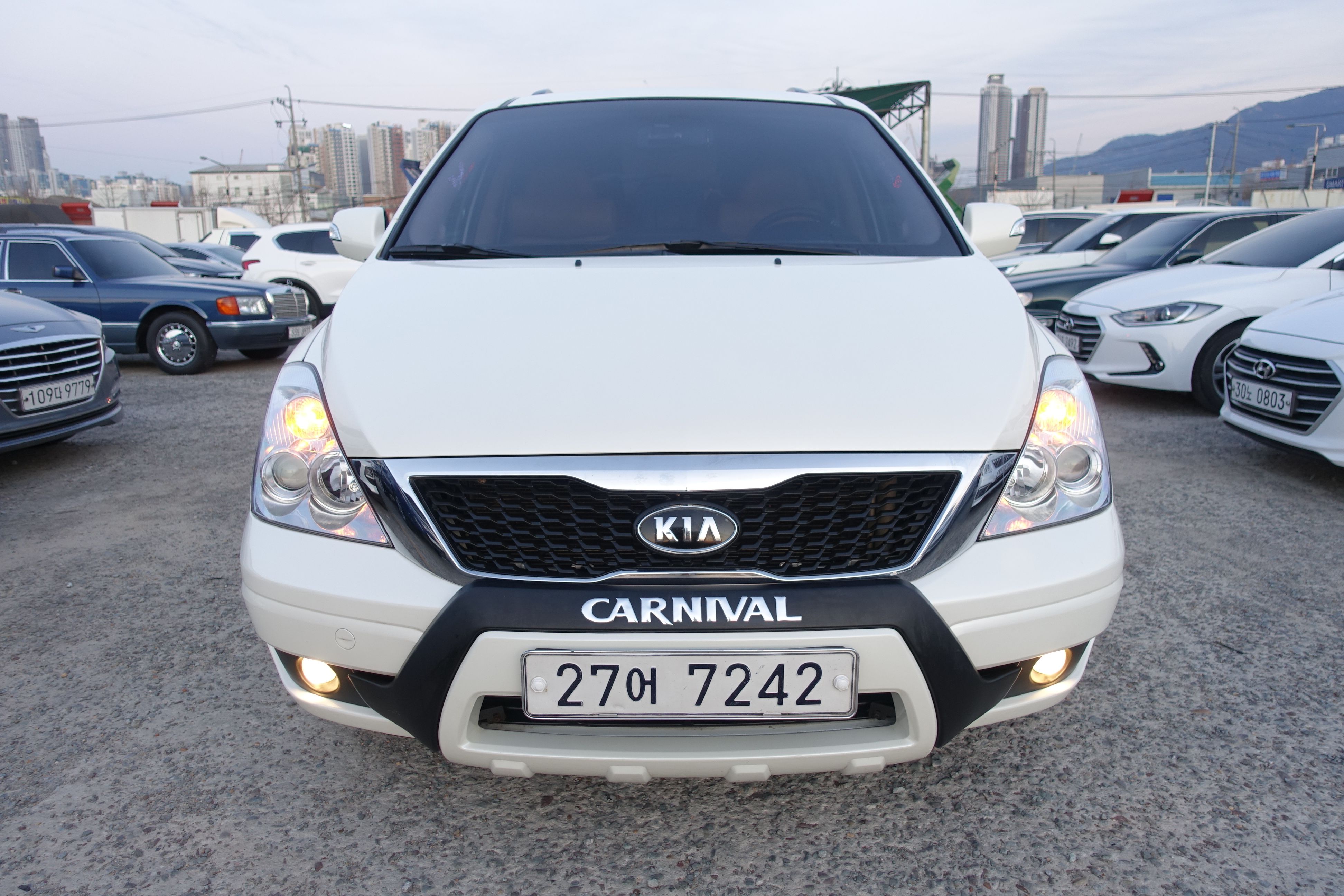 Kia Carnival 2011