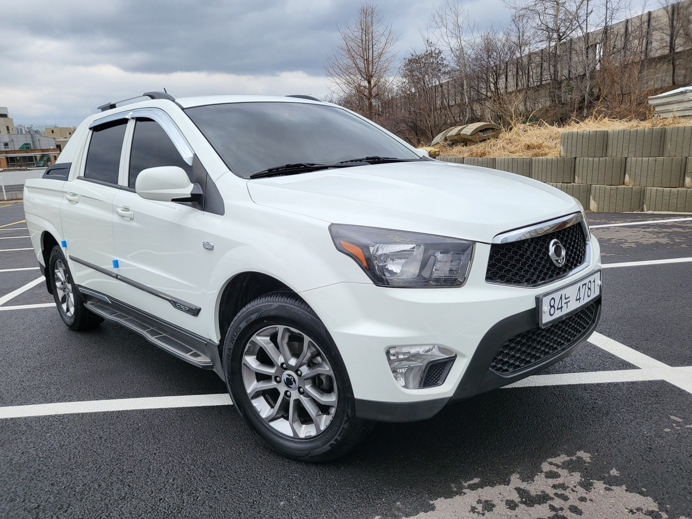 SSANGYONG Korando Sports.