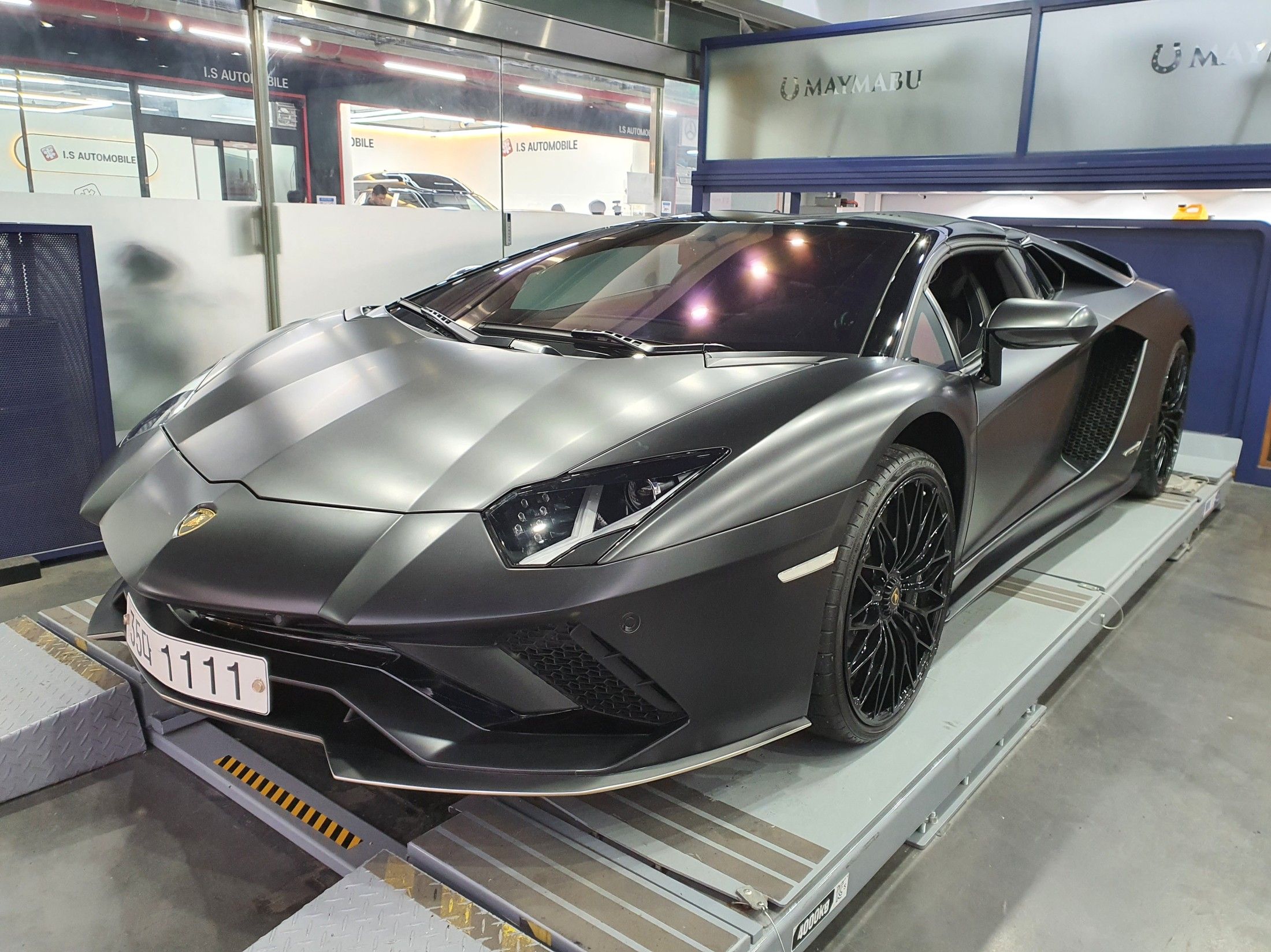 Lamborghini Aventador 2019