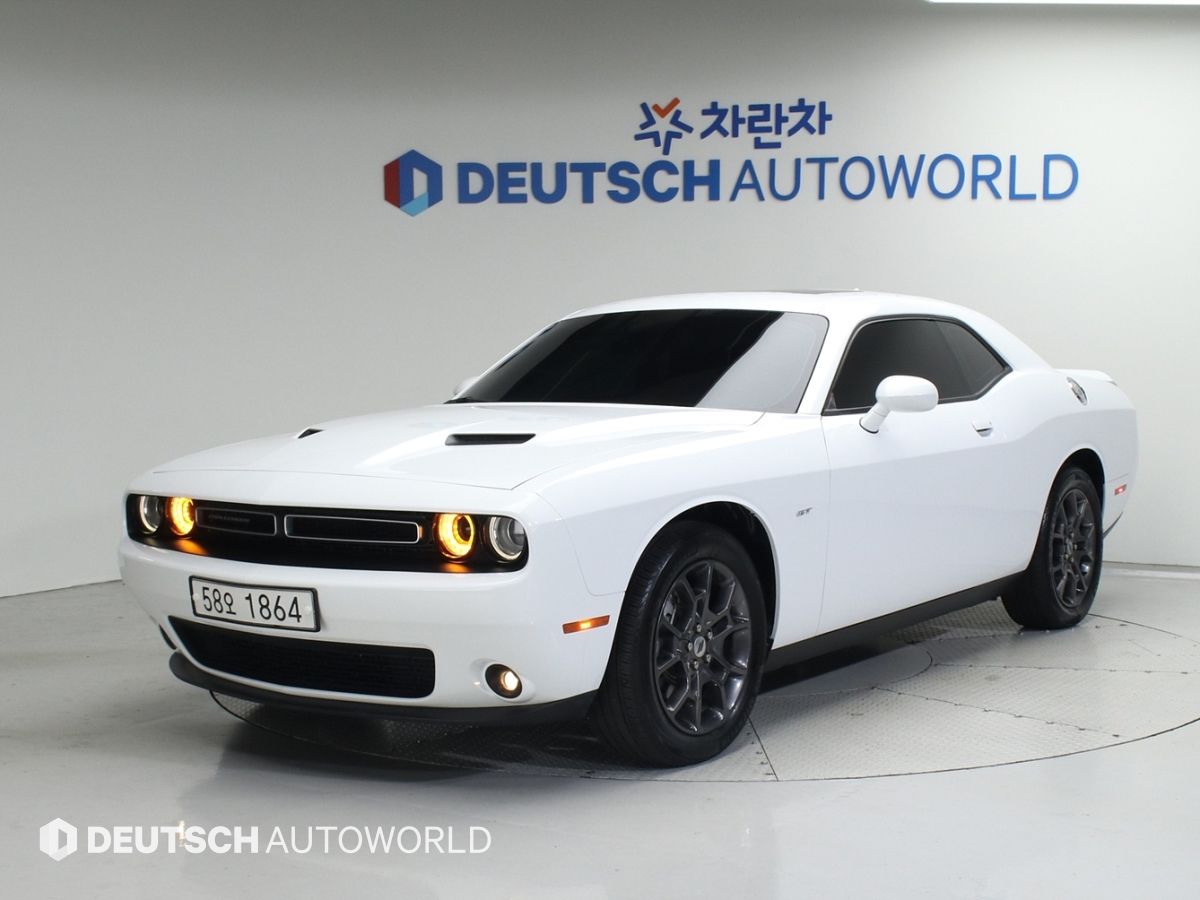 Dodge Challenger 2018 Р±РµР»С‹Р№