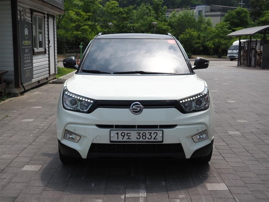 SSANGYONG Tivoli 2015