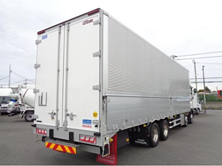 ISUZU GIGA