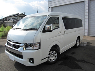 TOYOTA HIACE